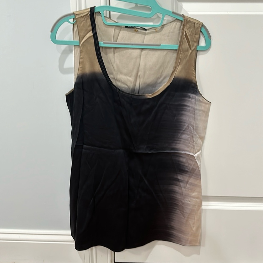 Elie Tahari silk sleeveless multicolor blouse.Size S